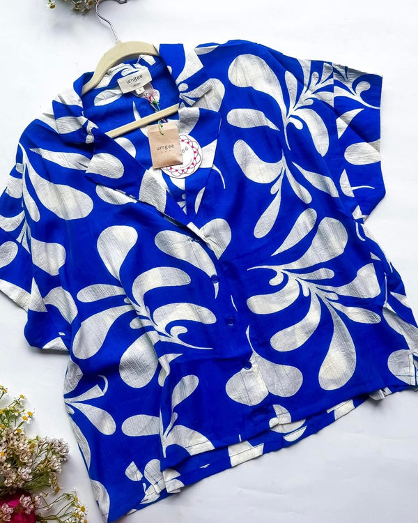 Blue & White 3/4 Flare Button Down Collared Top