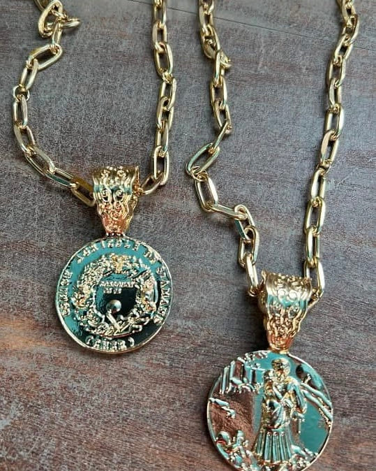 Gold Chain Necklace w/Gold Coin Pendant