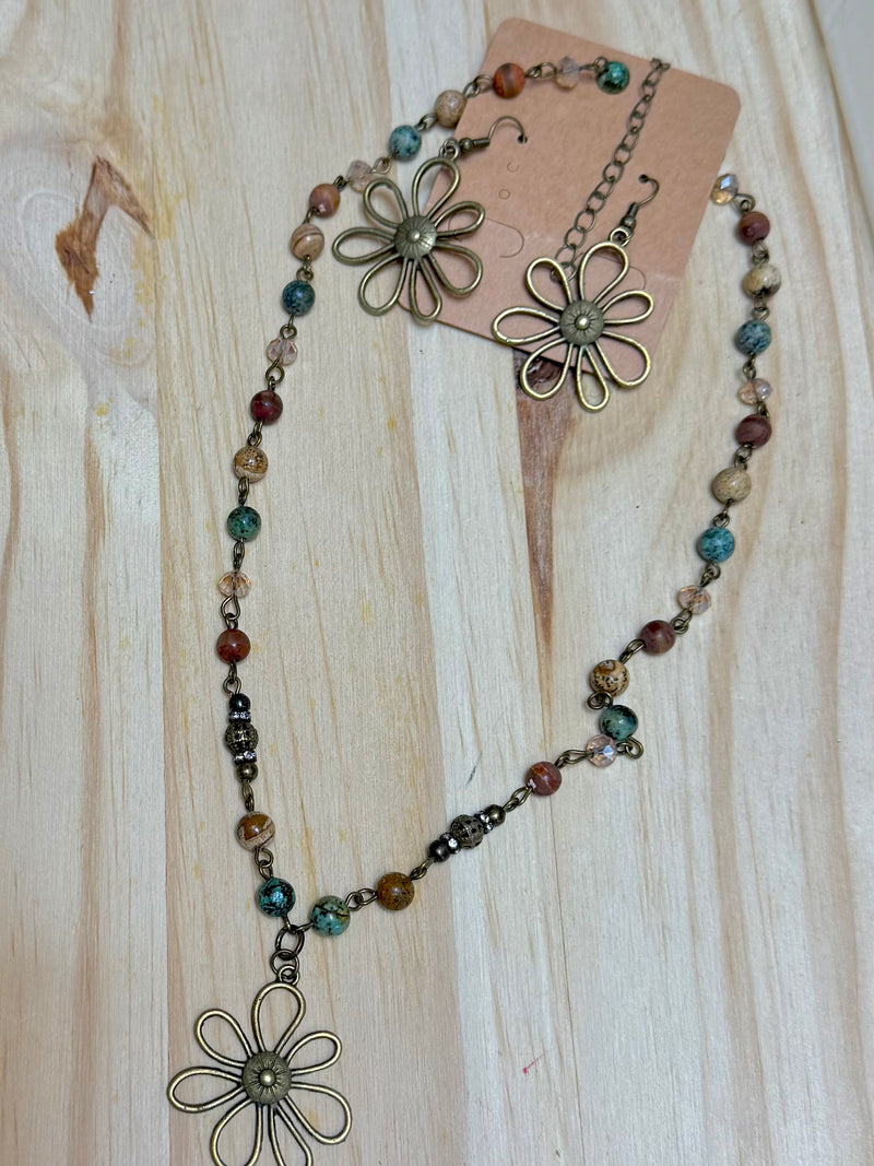 White Natural Small Bead Choker Short Style Necklace w/Silver Flower Pendant