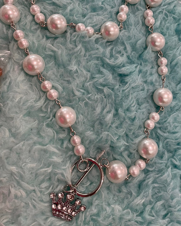 Short Layering Pearl Necklace with Rhinestone Crown Pendant Toggle Closure