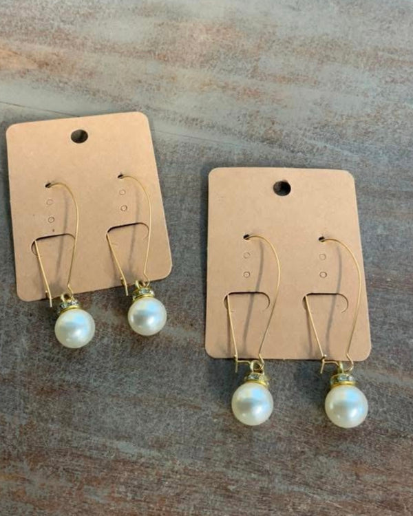 Pearl drop earring