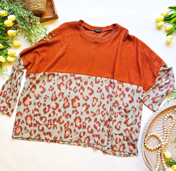 Rust & Green Solid Leopard Block Long Sleeve Front Pocket Tunic Top
