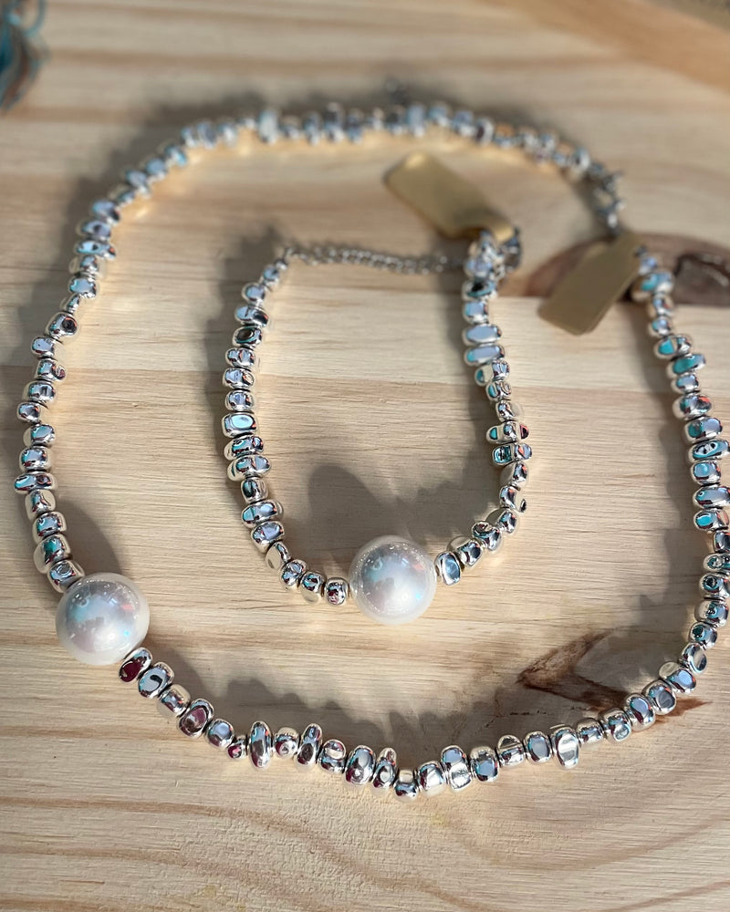 Silver Tone Bead Matching Necklace and Bracelet Set with Single Pearl