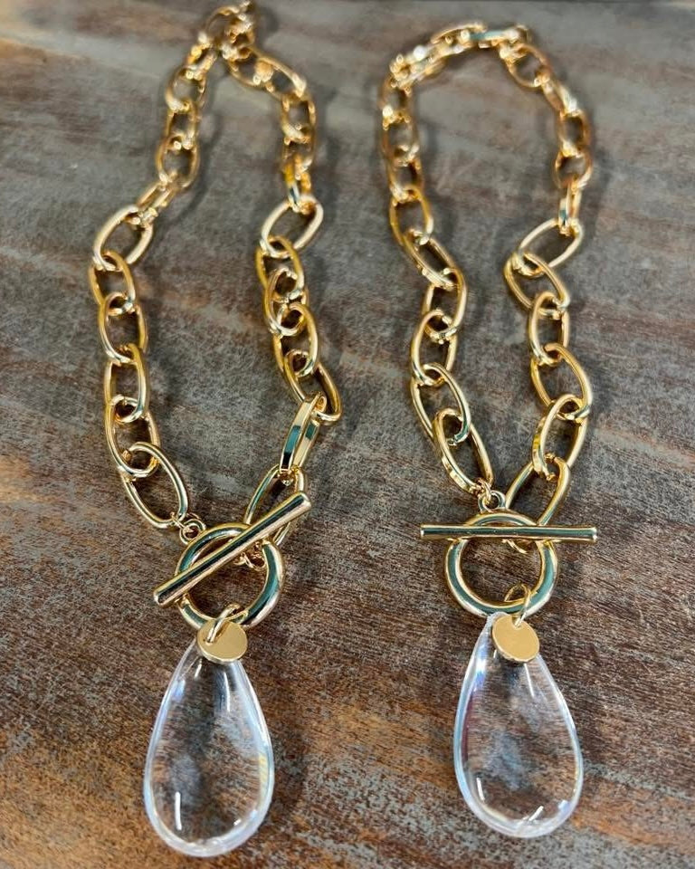 Silver or Gold Tone Chain Link Shorter Choker Style Necklace w/Teardrop Pendant