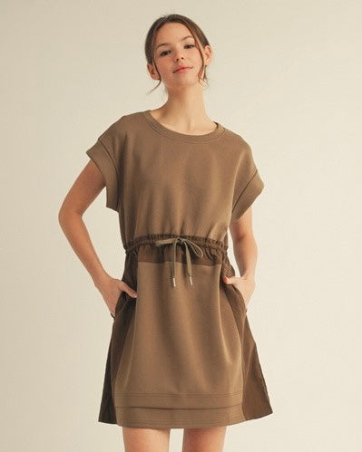 Brown Two Tone Jersey U-Neck Drawstring Waistline Kimono Sleeve Dress