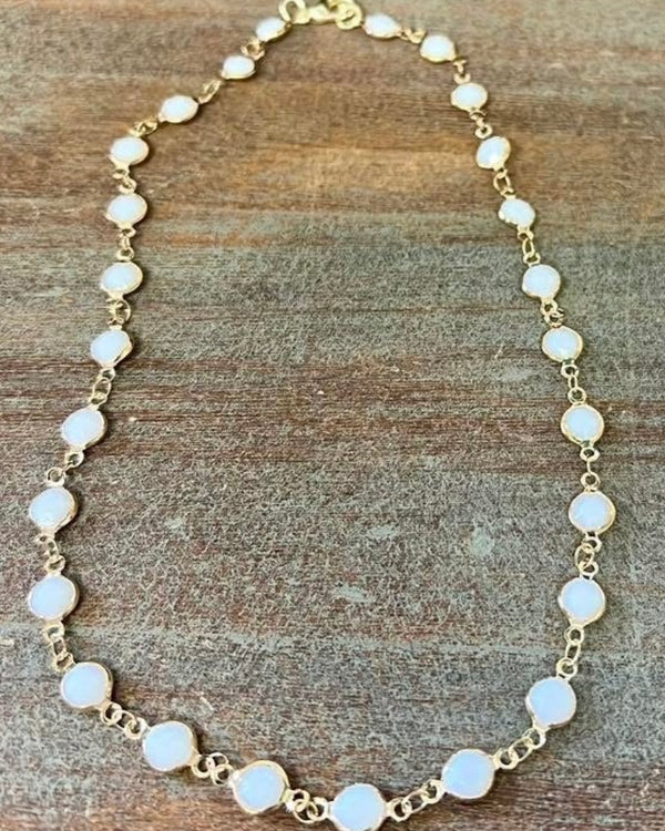 Choker Style White Bead Surroud in Gold Tone Necklace