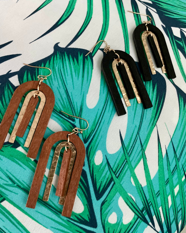 Black or Brown 3D U Shape Dangle Earrings