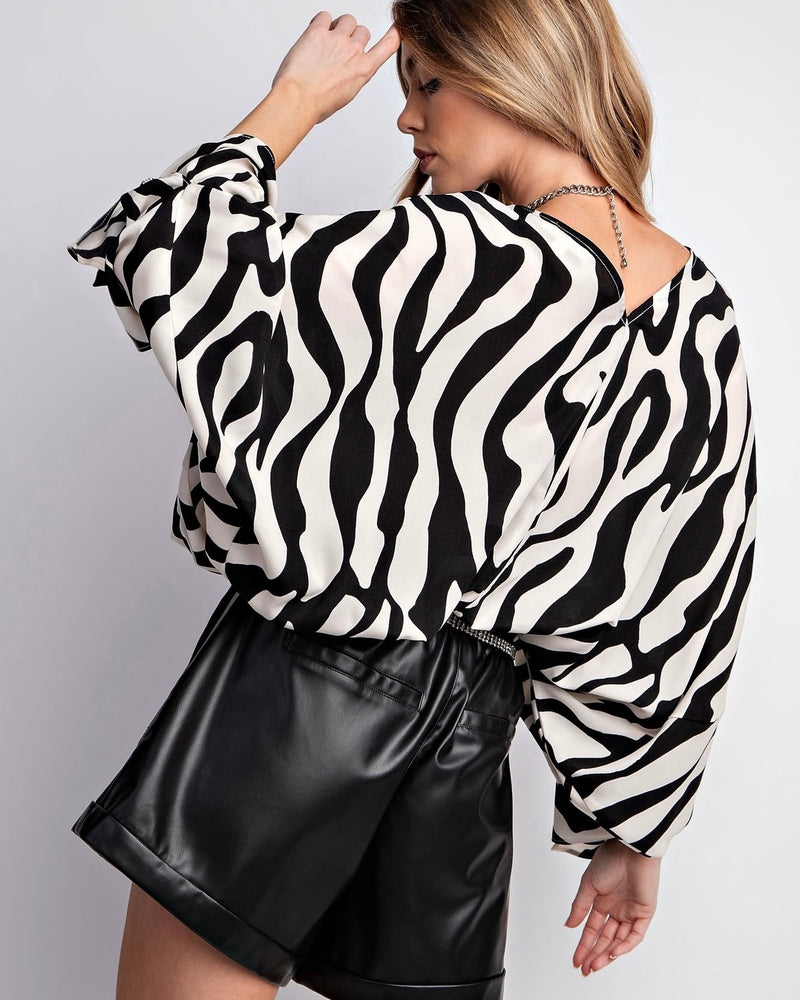 Black & White Wavy Abstract Dolman Ribbon Tie Sleeve Relaxed Fit Top