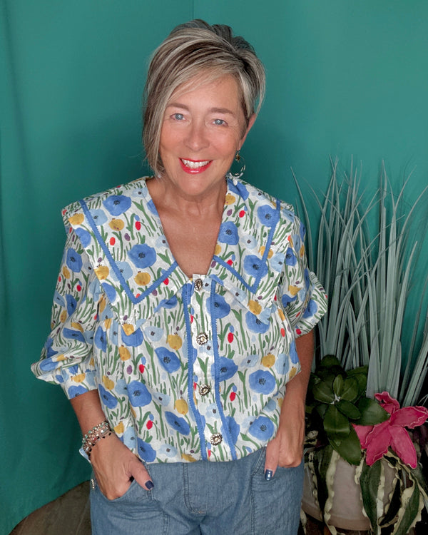 Blue Garden Large Collar Button Down Short Sleeve Top