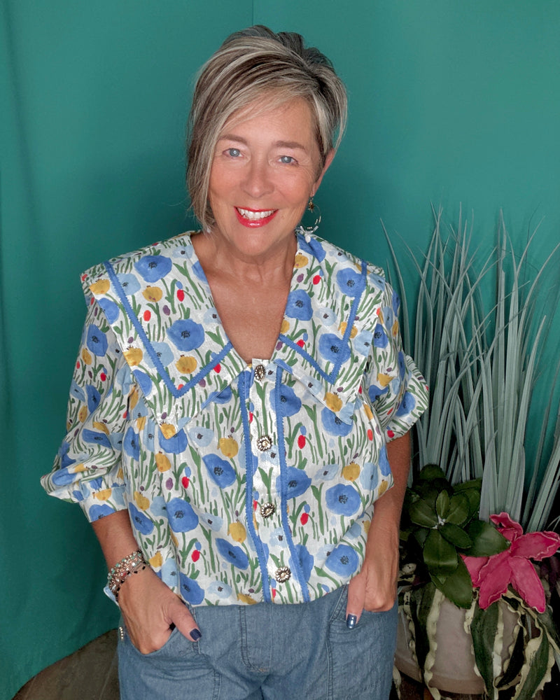 Blue Garden Large Collar Button Down Short Sleeve Top