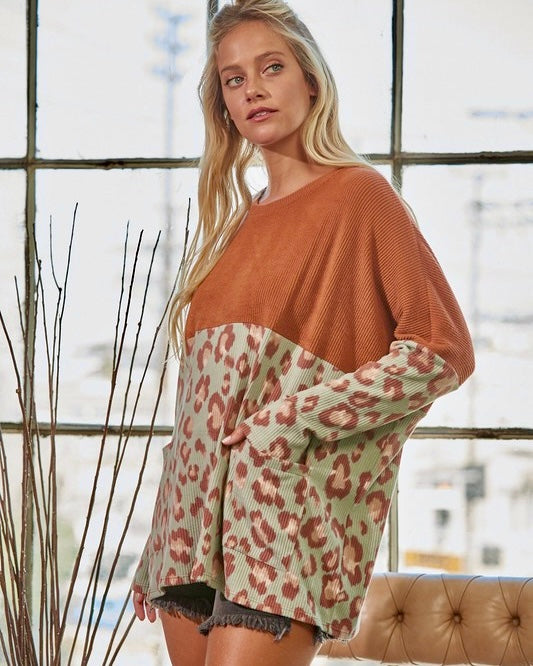 Rust & Green Solid Leopard Block Long Sleeve Front Pocket Tunic Top