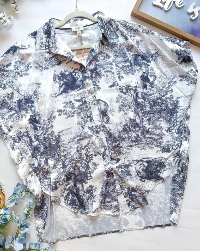 Navy Blue & White Jungle Animal Landscape Print Button Down Hi/Lo Top